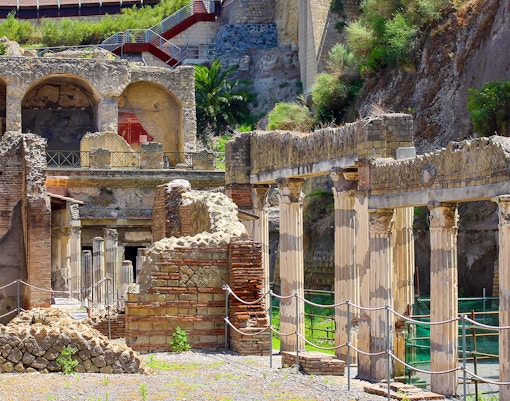 ruins of herculaneum