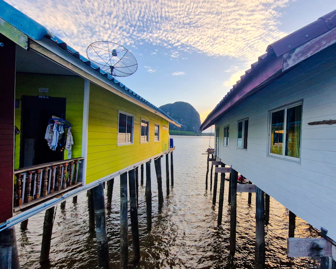From Phuket/Krabi/Khao Lak: James Bond Island, Koh Panyee & Samet Nangshe Private Day Trip with Longtail Boat