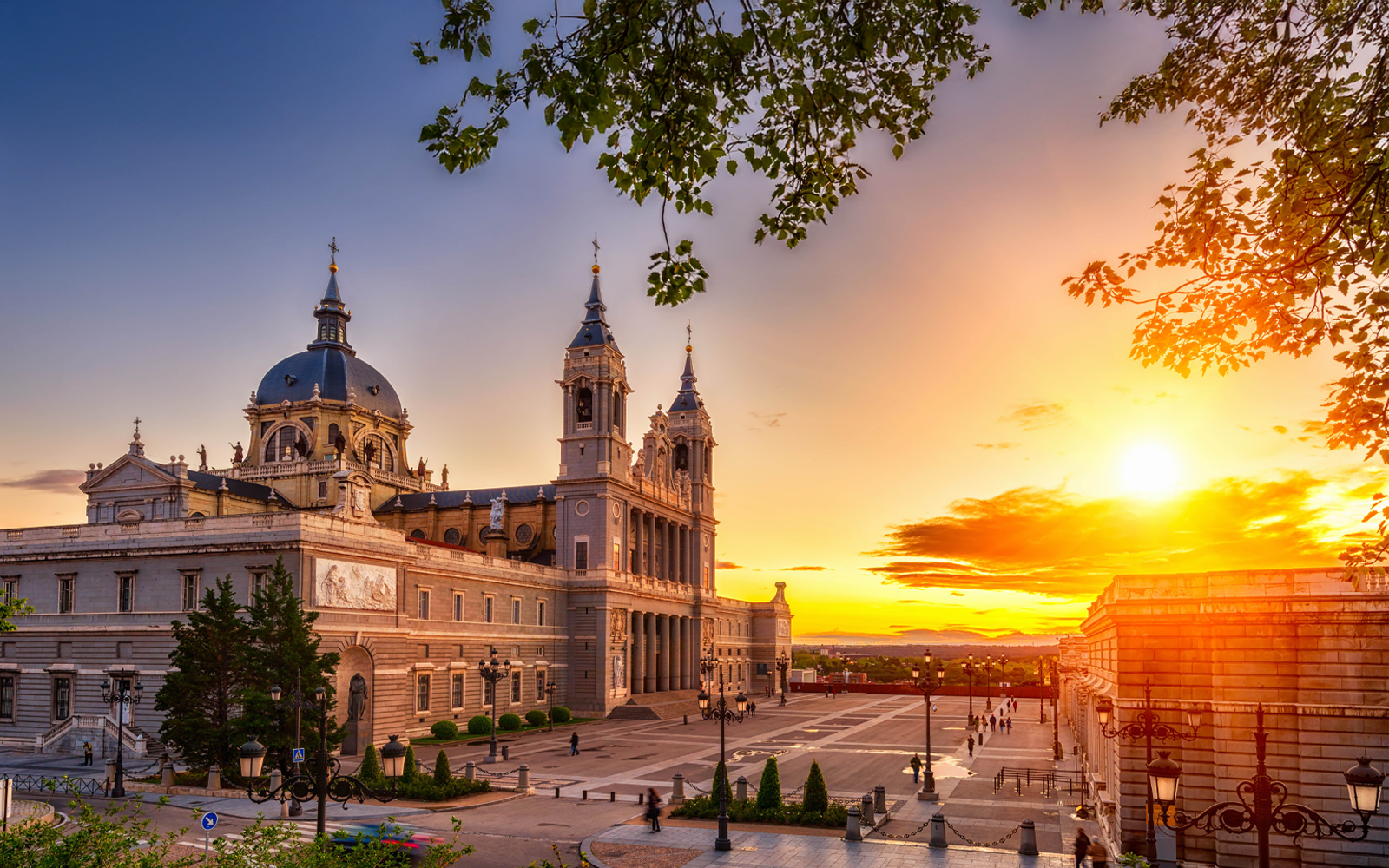 Know when is the perfect time to explore Madrid