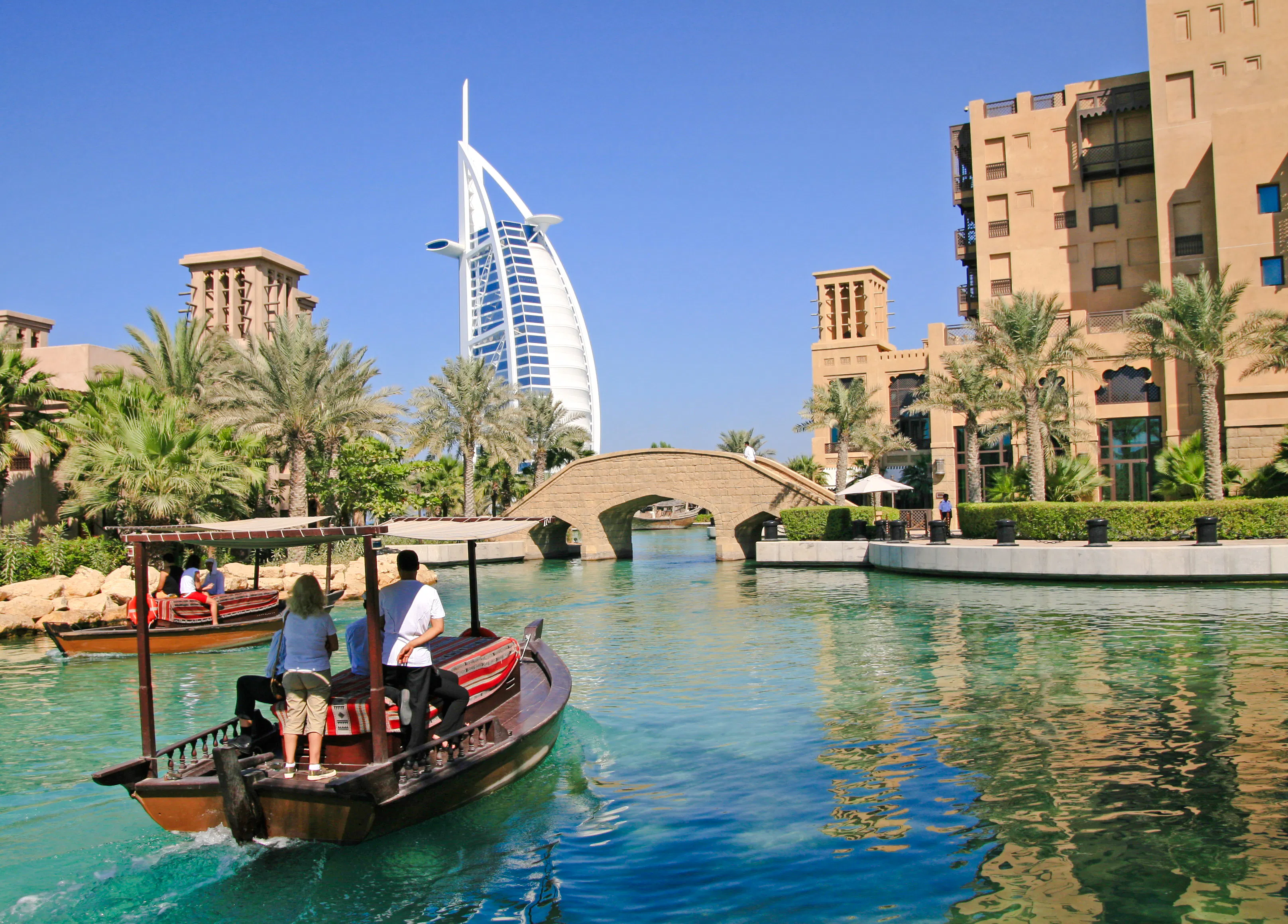 Dubai: Full-Day Private Car and Driver Hire Image 3