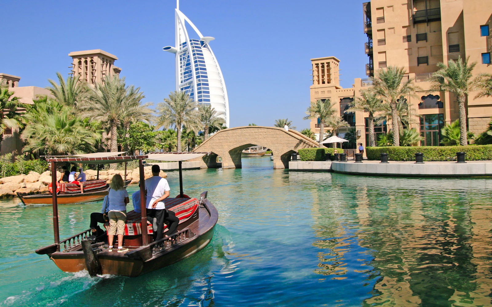 Dubai: Full-Day Private Car and Driver Hire Image 3