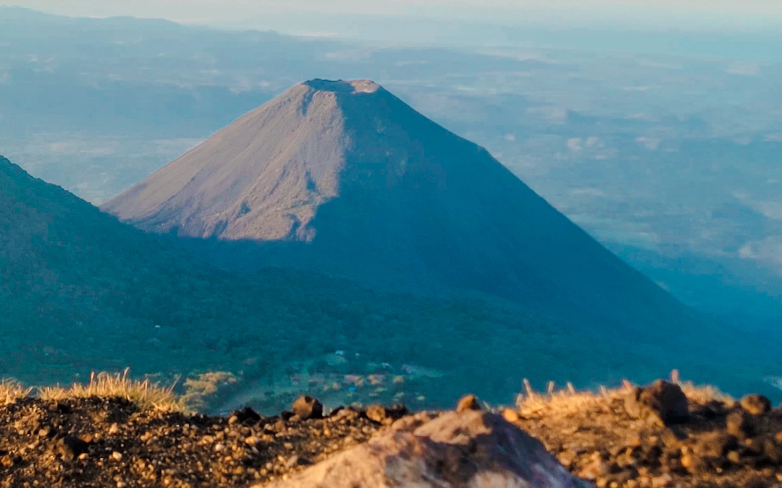 Santa Ana Volcano Private Guided Hike with Round-Trip Hotel Transfers Image 2