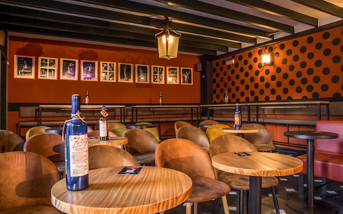 Flamenco show seating area at Tablao flamenco Jardines de Zoraya, Granada.