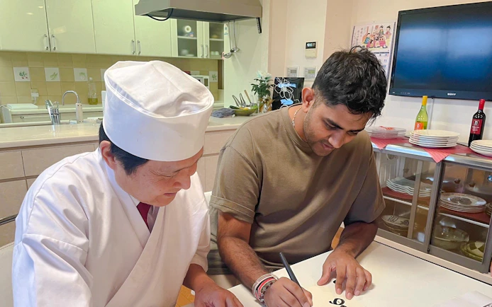 Osaka Ramen and Sushi Cooking Class with Tea Ceremony