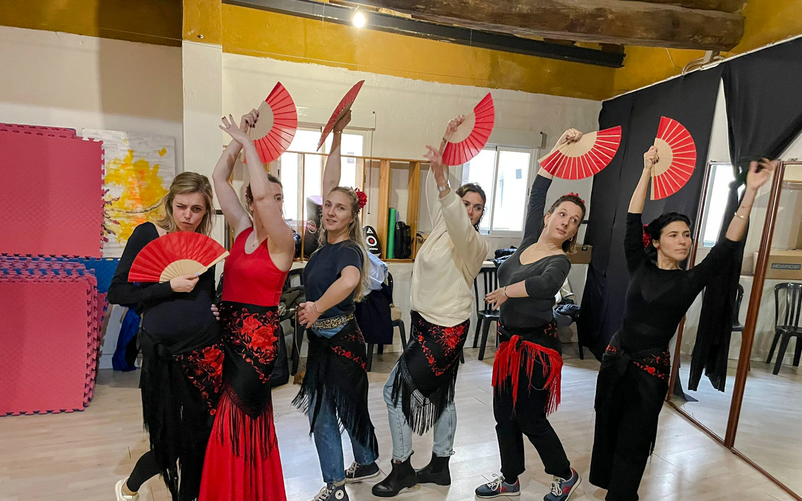 Barcelona Private Flamenco Dance Class Image 2
