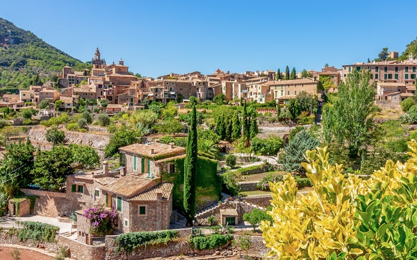 Valldemossa and Soller Day Tour with Tram Ride