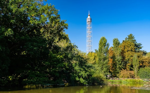 Torre Branca & Sforza Castle Guided Tour with Park Walk