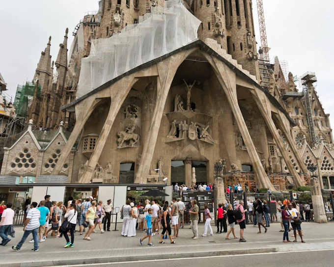 Sagrada Familia Skip-the-Line Private Guided Tour