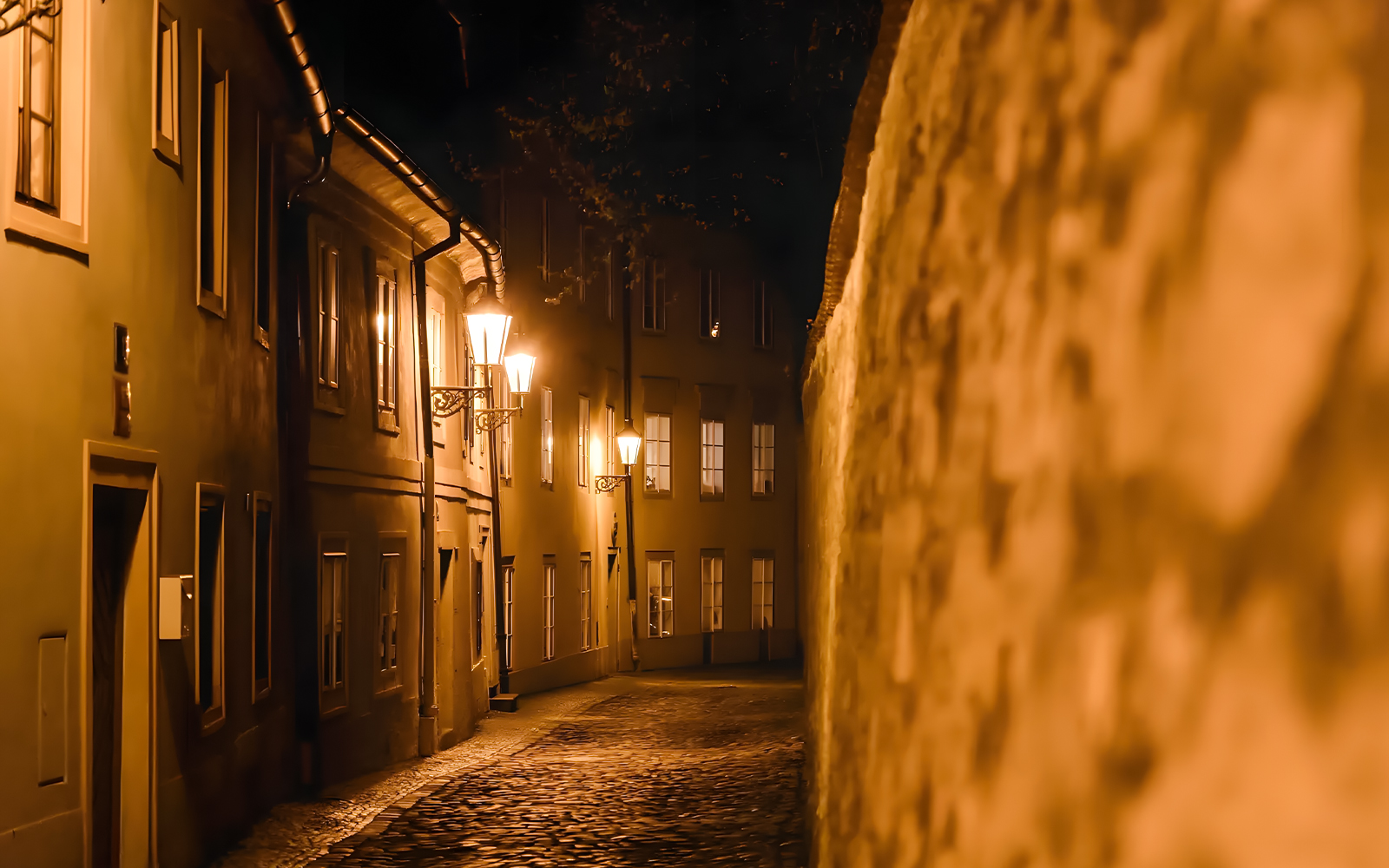 prague streets at night