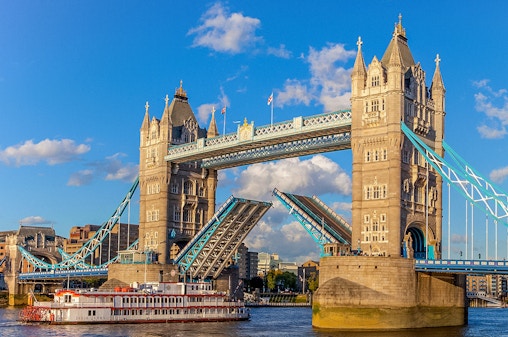 Entradas para el Puente de la Torre y las Salas de Máquinas