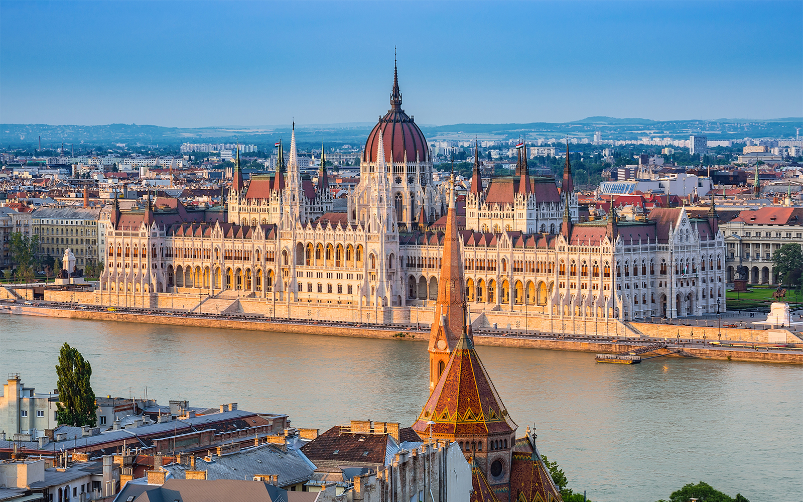 hungarian parliament tours