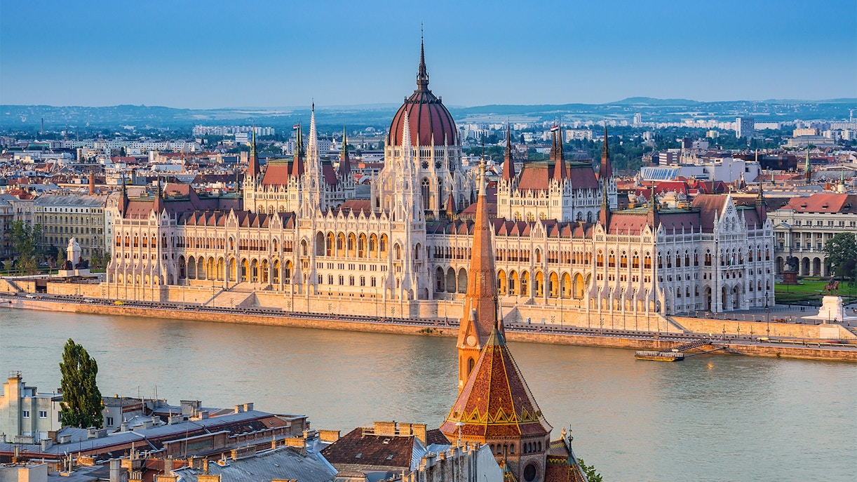 hungarian parliament tours