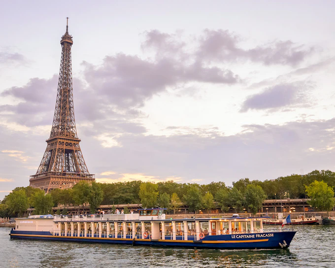 Capitaine Fracasse Seine River Dinner Cruise
