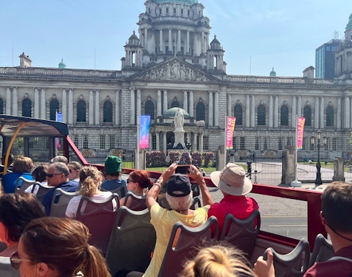 Belfast City Hall with 1 or 2-Day Hop-on Hop-off Bus Tour