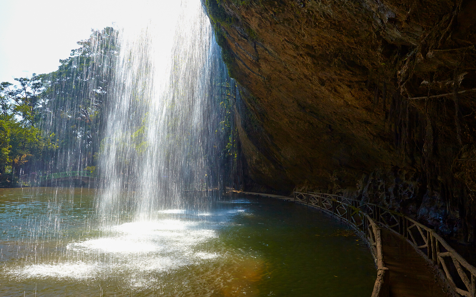Wooden pathways just a few feet away from the thundering Bridal Veil Falls
