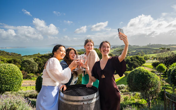 Waiheke Island Wine and Dine Experience at Stonyridge