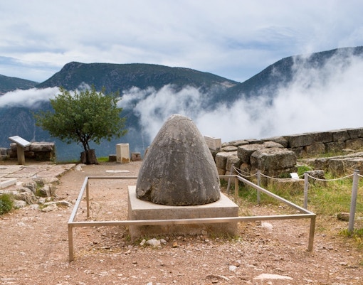 Omphalos in Delphi