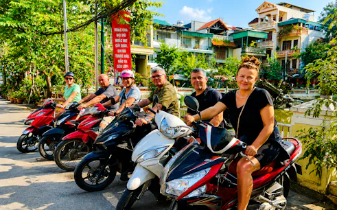 wycieczka skuterem po ukrytych perełkach i głównych punktach hanoi z kierowcą-1