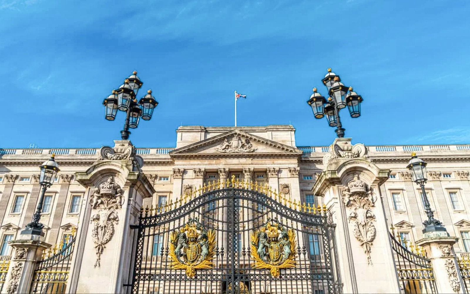 Changing of the Guard Tour at Buckingham Palace