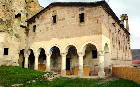 kapadokya’da sobesos, keslik manastırı ve soğanlı vadisi özel turu-1