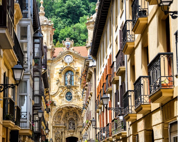 Downtown San Sebastian: Self-Guided City Exploration Game