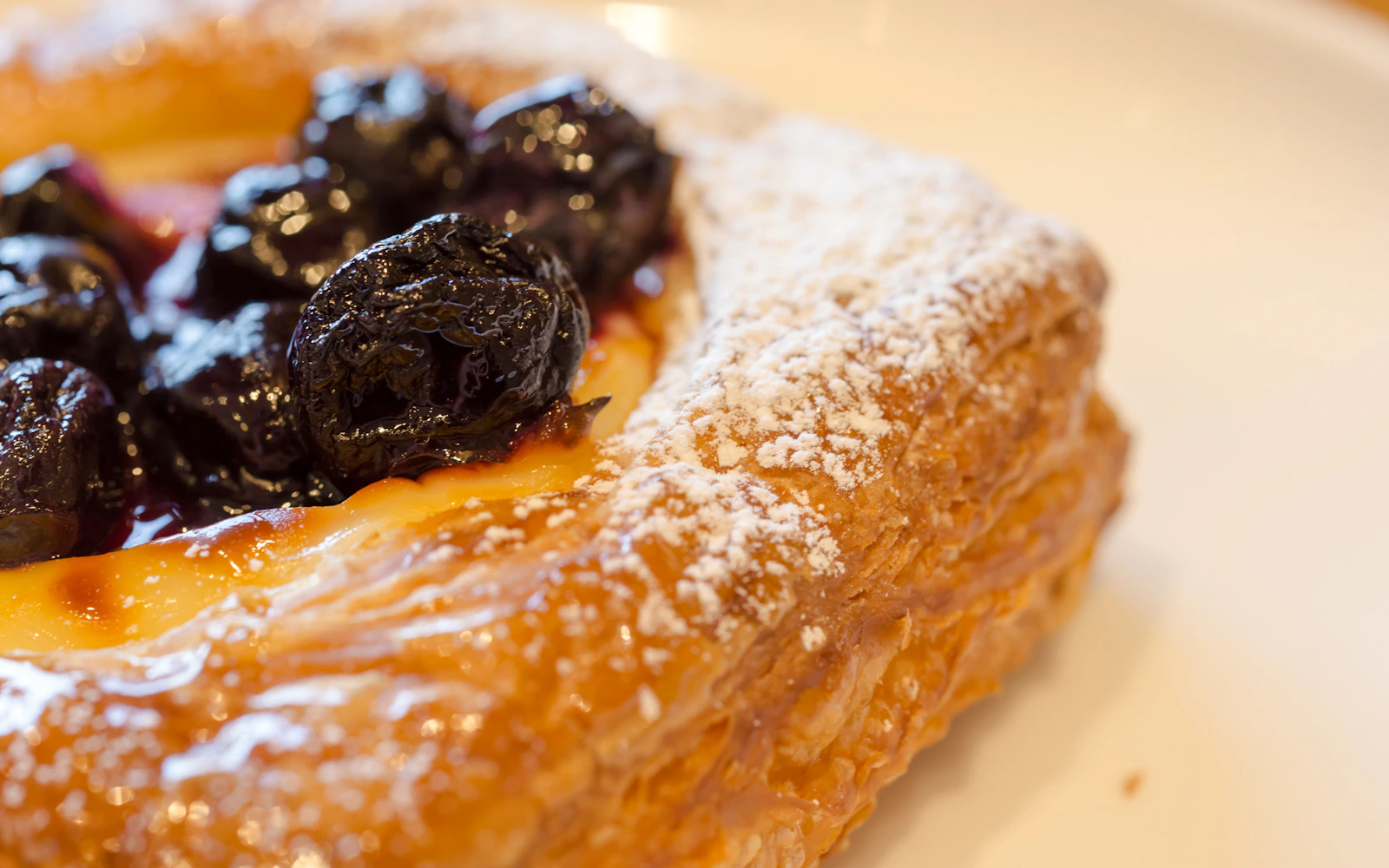 Paris Latin Quarter and Rue Mouffetard Walking Food Tour with Tastings and Crêpe