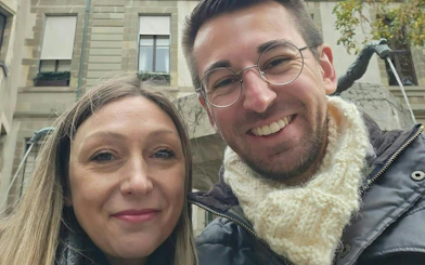 Couple enjoying Geneva Murder Mystery self-guided city exploration game.