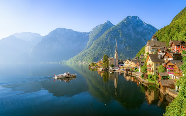 From Salzburg: Guided Half-Day Trip to Hallstatt by Bus