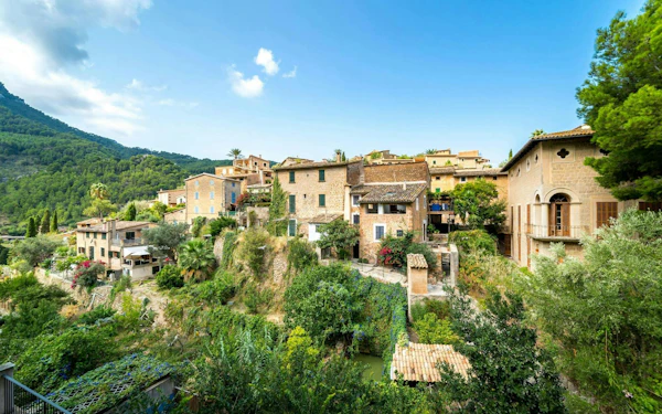 Majorca Tour with Fornalutx, Son Marroig and Wine-Tasting