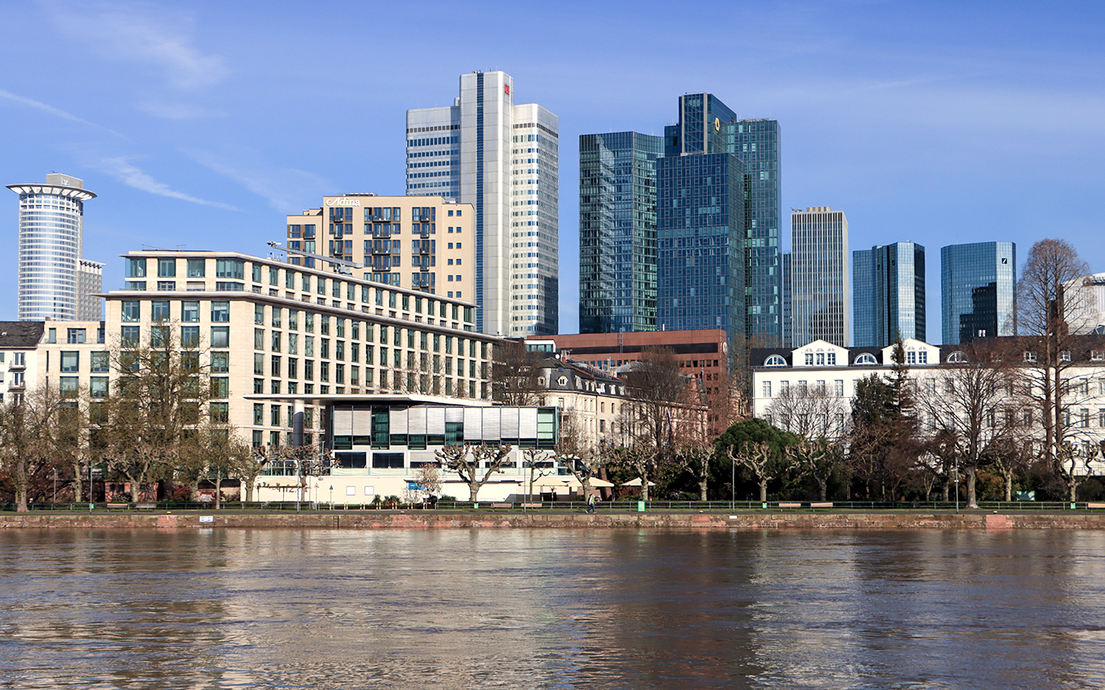 Untermainkai Promenade