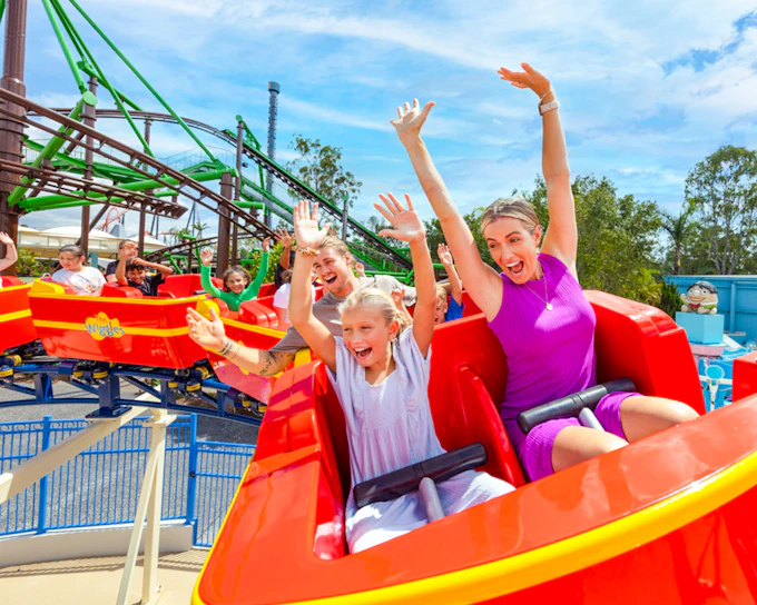 2-Day Pass: Dreamworld Gold Coast + SkyPoint Observation Deck Tickets