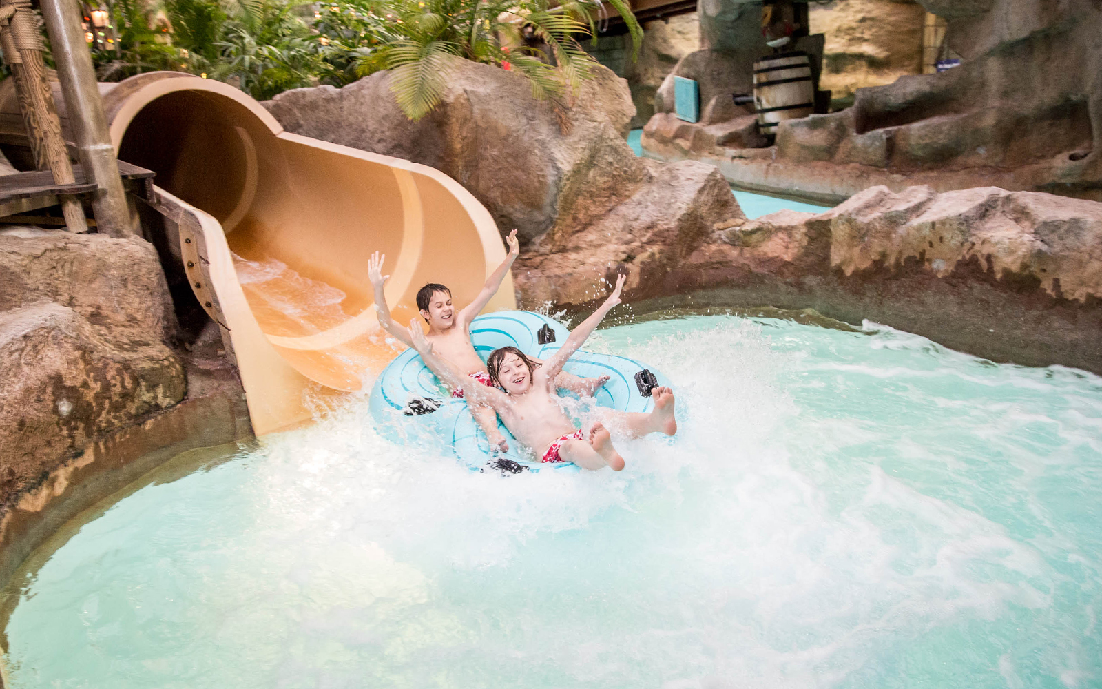 Master Blaster Water Coaster - Alton Towers Water Park