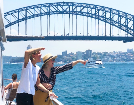 Sydney Harbour Sightseeing Cruise with view of Sydney Opera House and Harbour Bridge