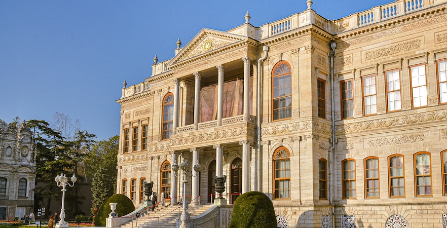 Selamlik quarter facade of Dolmabahce Palace, Istanbul, with ornate architecture and columns.