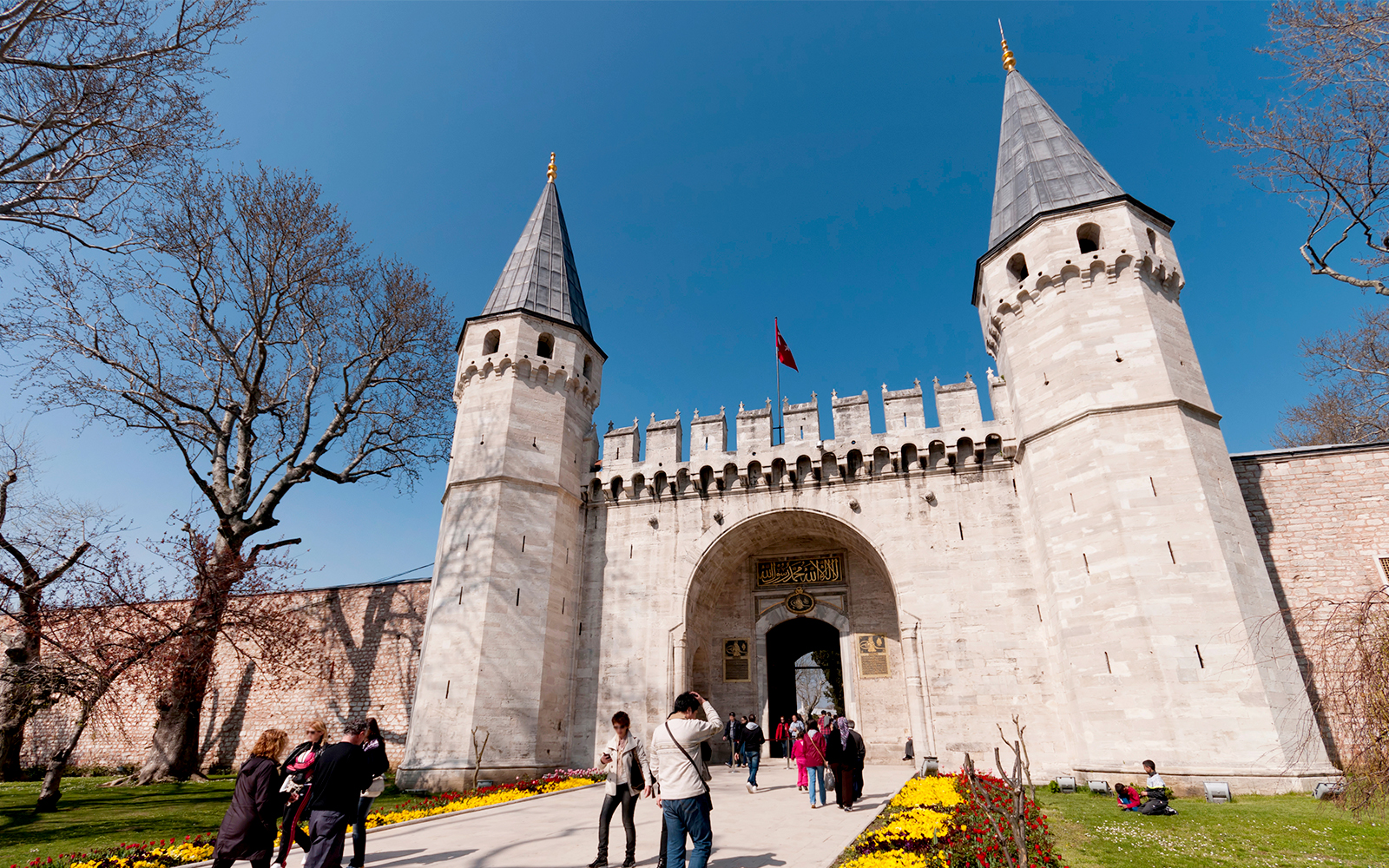 Topkapi Palace Istanbul - This is a Photograph of Topkapi Palace
