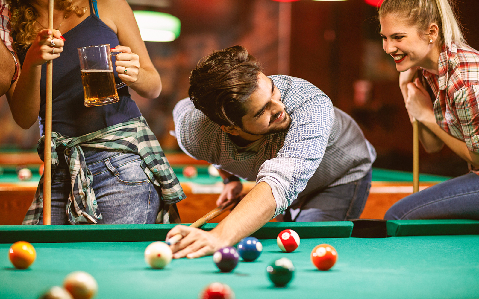 Disney Paris Restaurants - Crockett's Saloon