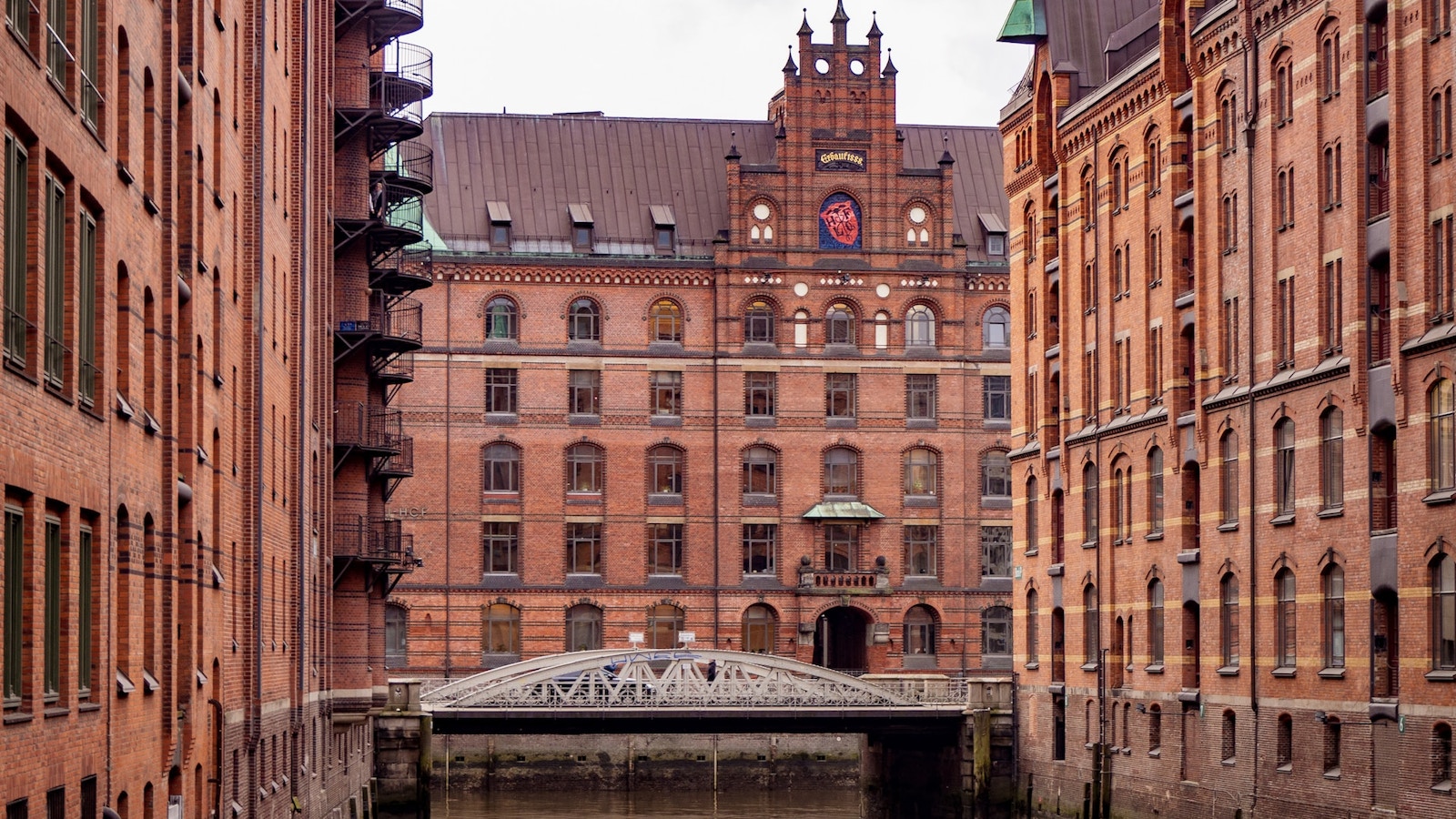 Hamburg HOHO Timetable Speicherstadt