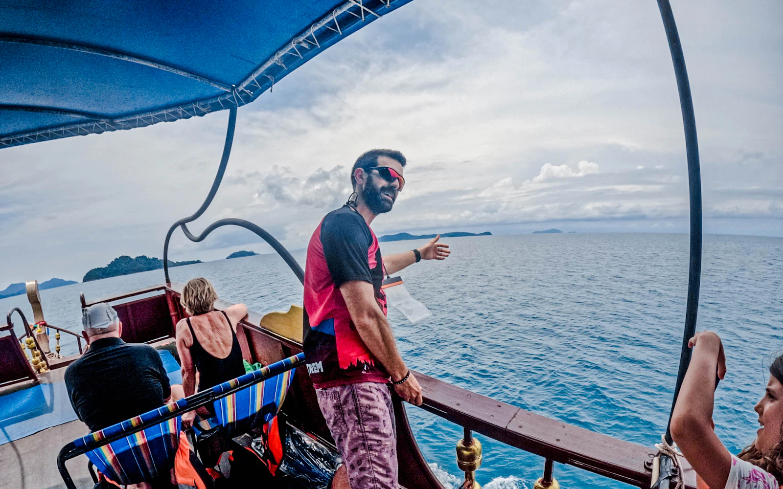 Koh Chang 3 or 4-Island Big Boat Snorkeling Tour with Lunch Image 2