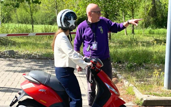 ab florenz: vespa-tour durch die toskana in kleingruppe mit mittagessen und wein-7