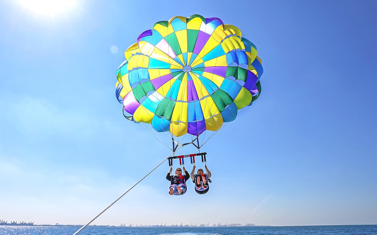 parasailing adventure in dubai-7 parasailing adventure in dubai-7
