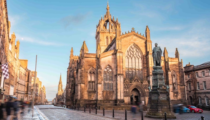 St. Giles’ Cathedral exterior with intricate Gothic architecture in Edinburgh, Scotland.