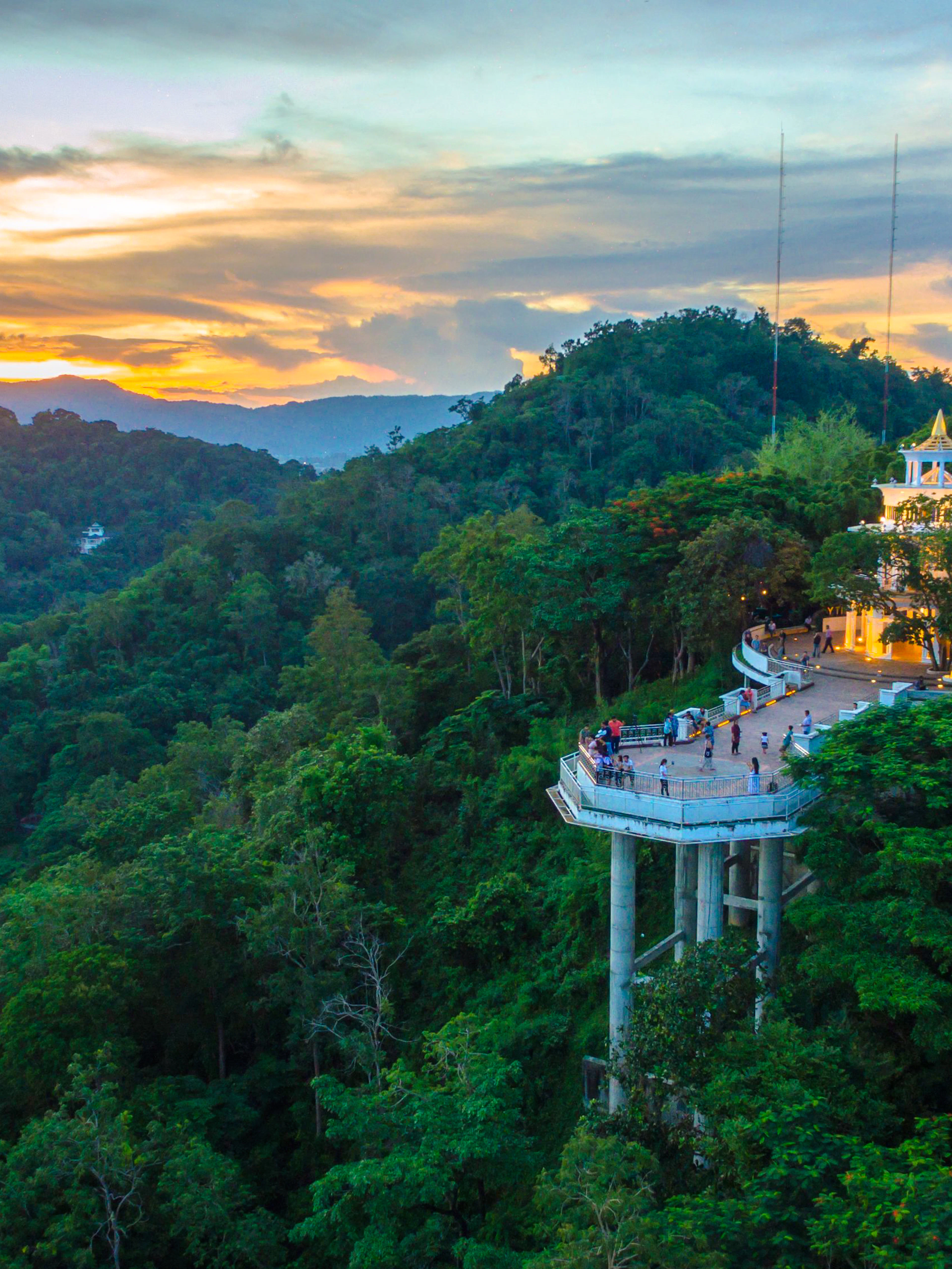 phuket city tour with buffet lunch: big buddha, old town & sunday market-1