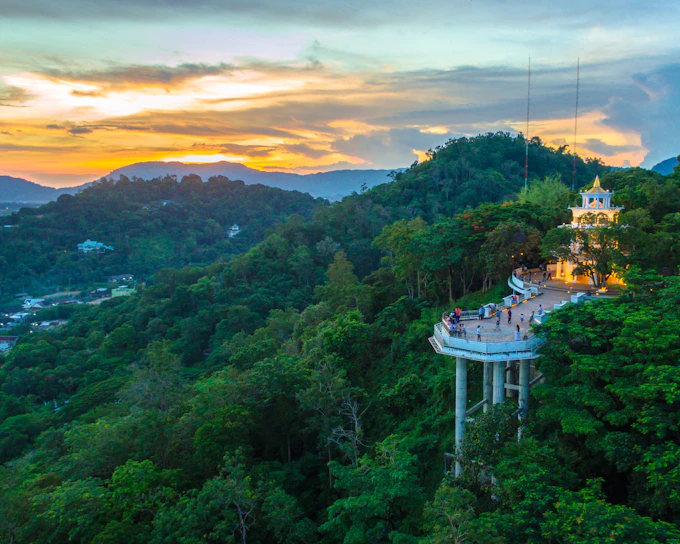 Phuket City Tour with Buffet Lunch: Big Buddha, Old Town & Sunday Market