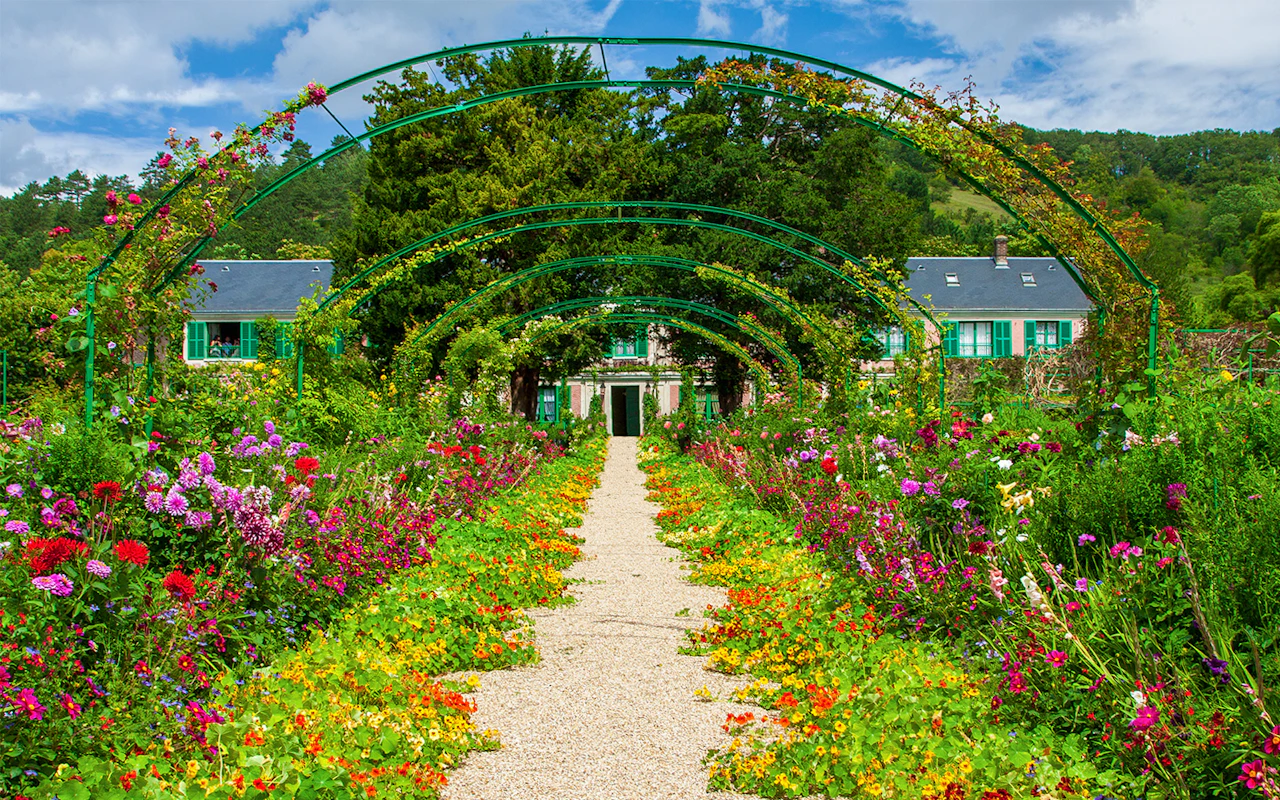 Monet’s House & Gardens Skip-the-Line Entry with Giverny Guided Walking Tour — 3