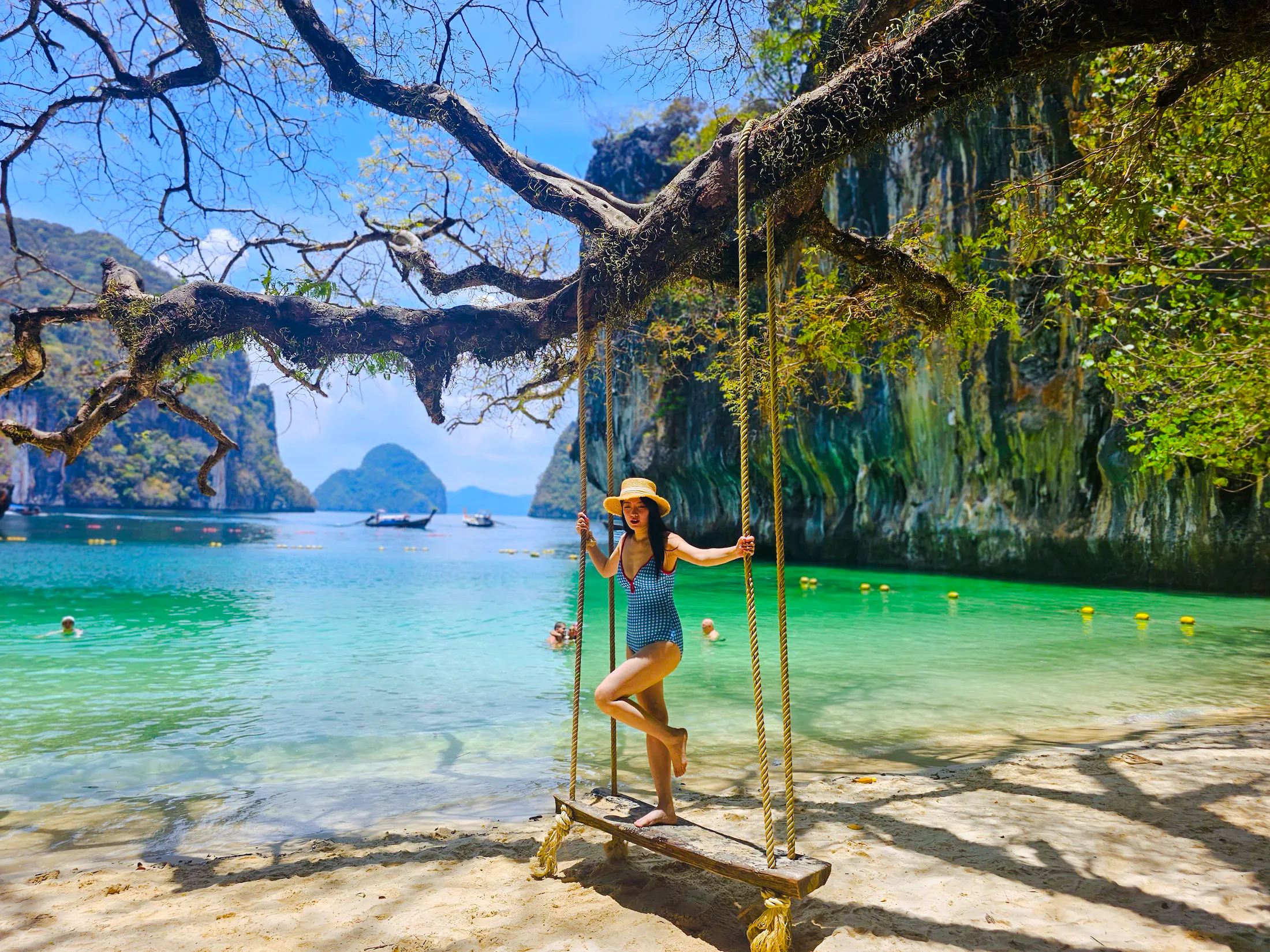 Krabi/Ao Nang: Private Longtail Boat Island Hopping Tour