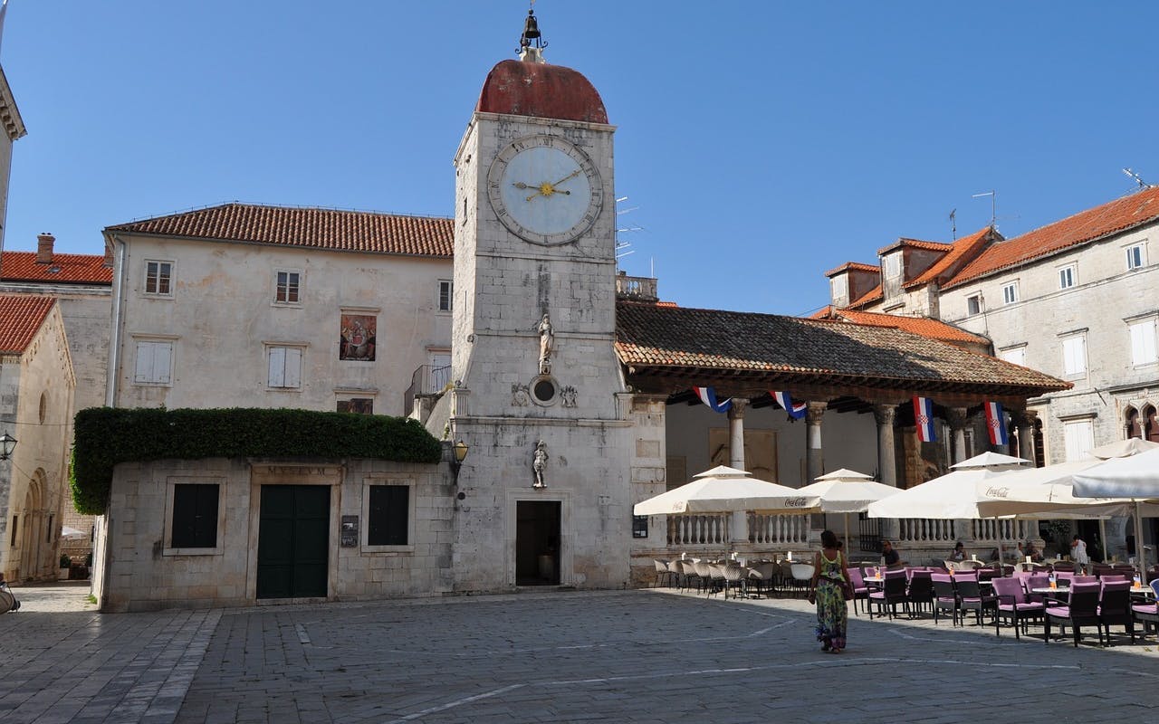 à partir de split : visite guidée de la forteresse de klis et de la vieille ville de trogir, avec arrêt photo panoramique et transferts-4