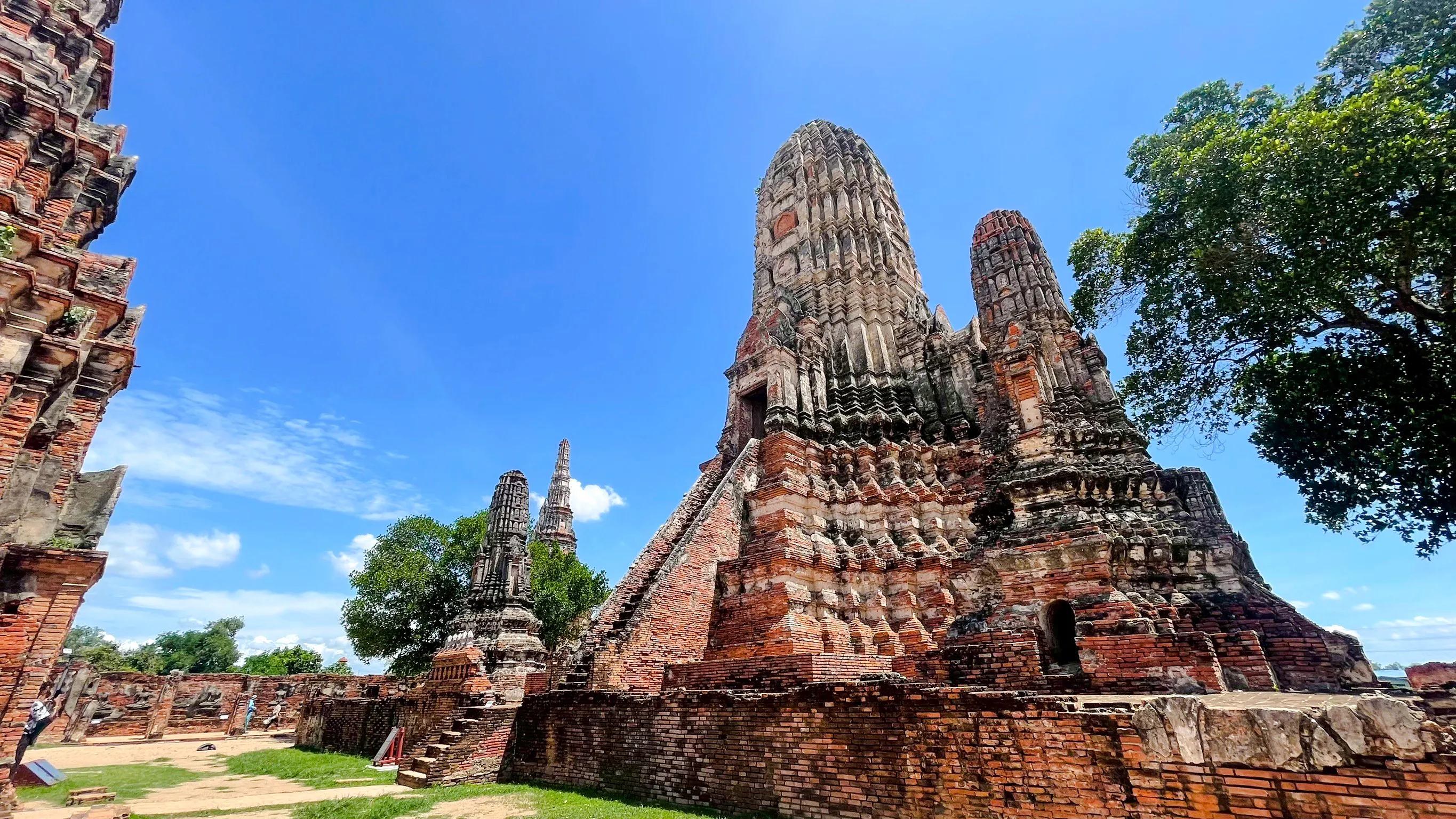 From Bangkok: Ayutthaya Historical Park Day Trip with German-Speaking Guide Image 4