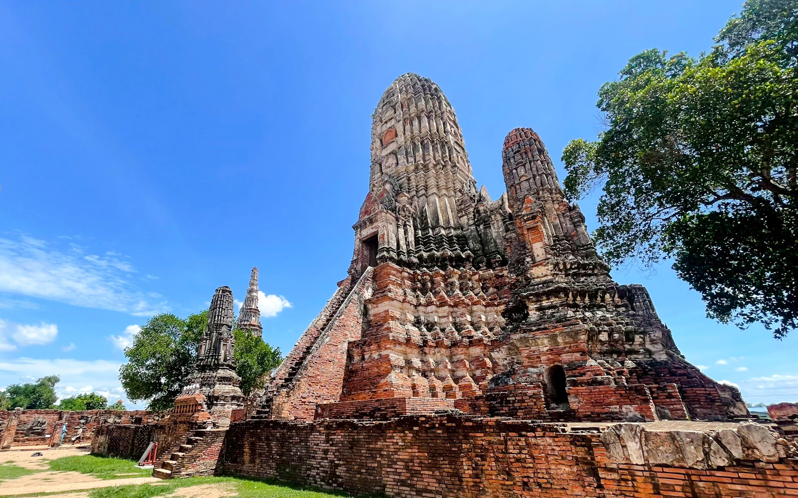 From Bangkok: Ayutthaya Historical Park Day Trip with German-Speaking Guide Image 4