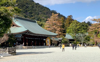 Nara temple with visitors on Asuka Nara Historical E-bike tour.