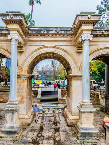 Hadrian's Gate in Antalya, part of the sightseeing city tour.